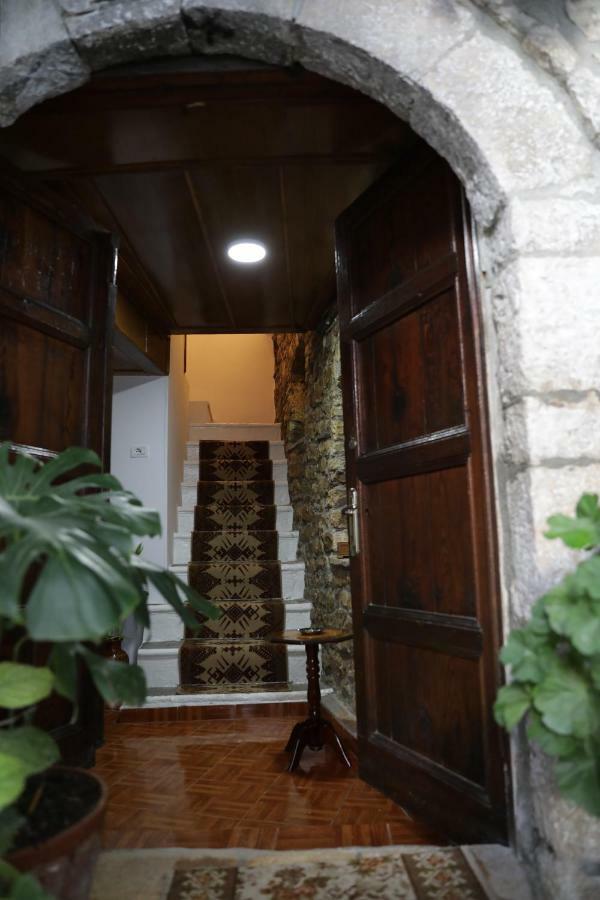 Guest House Mikel Berat Exteriér fotografie